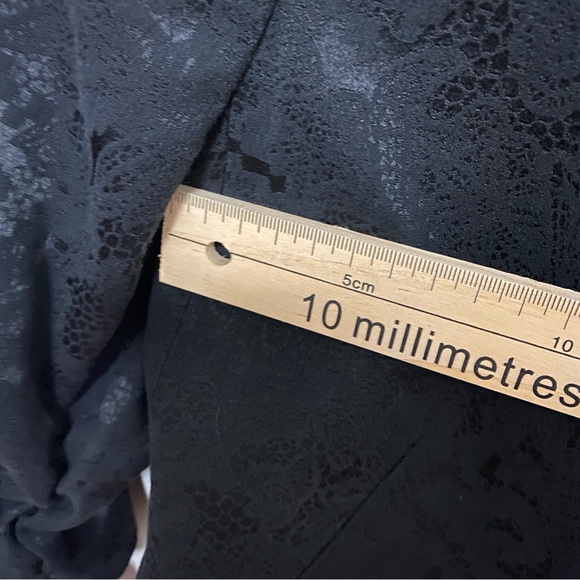 H&M Patterned Blazer Black - Size 2 - Picture 8 of 9